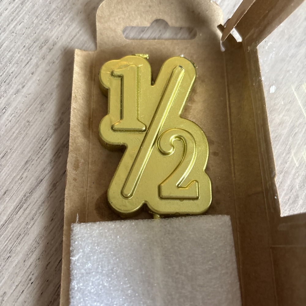 PHD Cake 1/2 Gold Candle In Box - Some Wear On Box - Picture 2 of 4